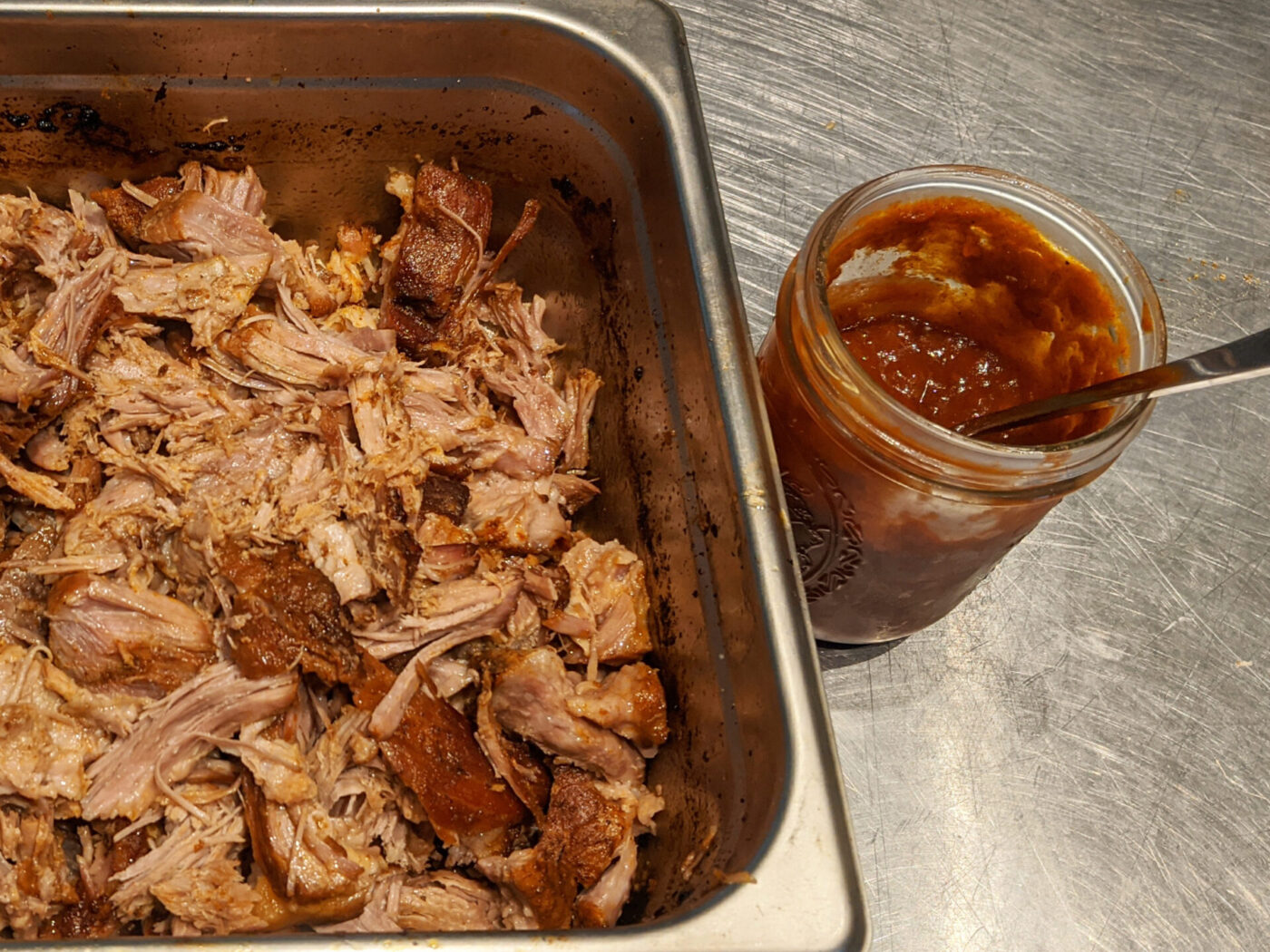 Pulled pork - Prepare in the oven, slow cooker, or multifunction slow cooker